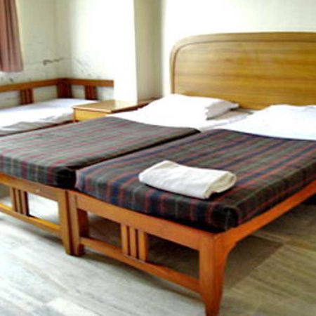 Meru Hotel ปูเน่ ภายนอก รูปภาพ